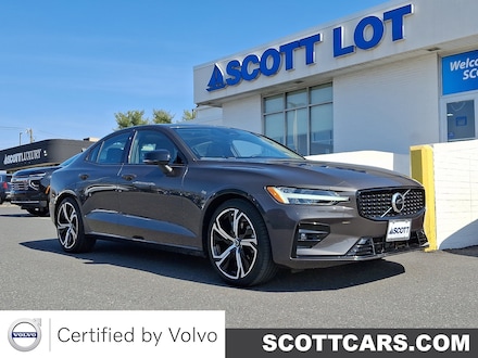 2025 Volvo S60 B5 Core Sedan