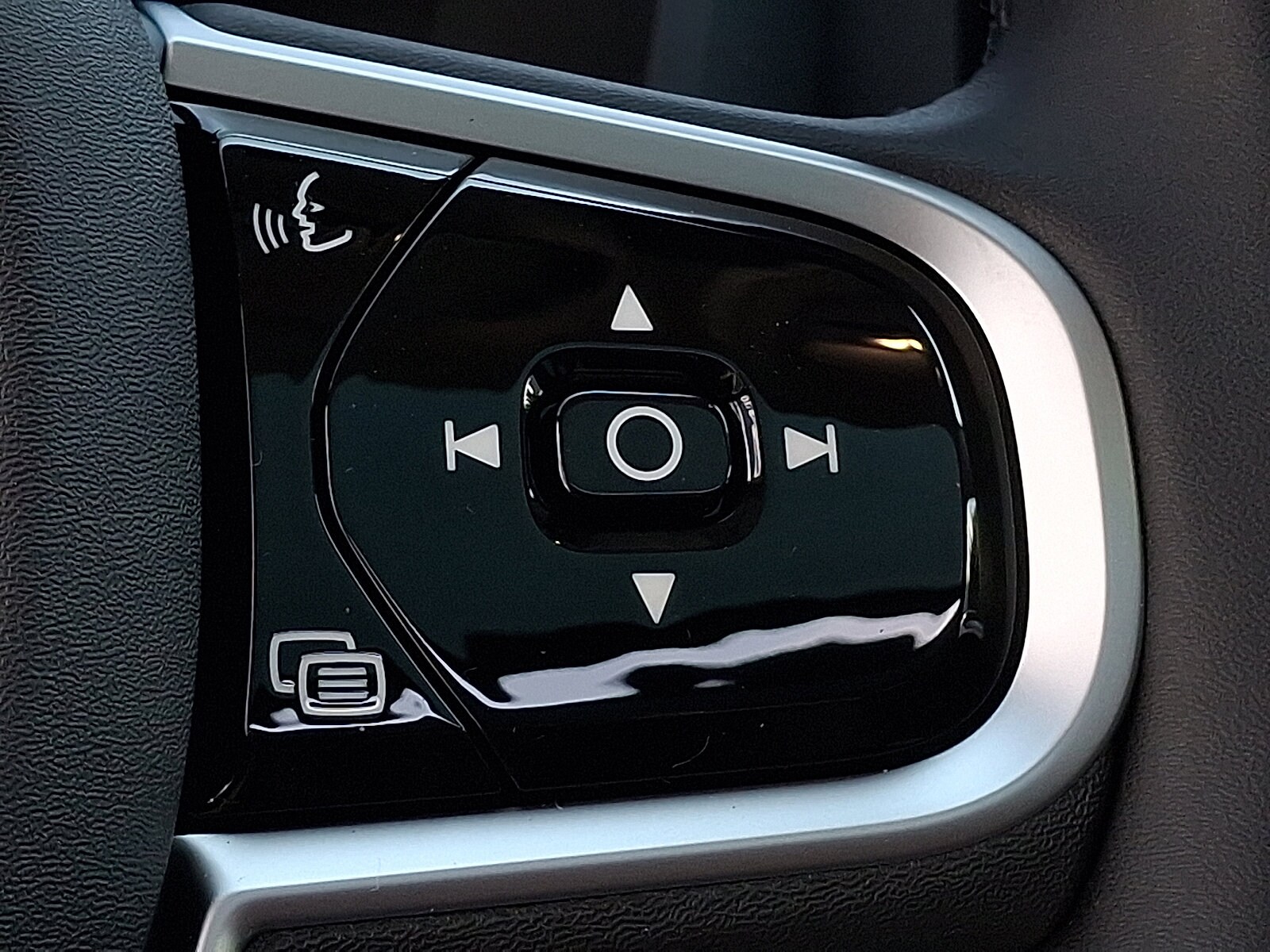 2026 Volvo XC60 Ultra - Photo 14