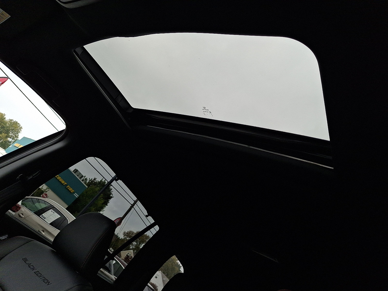 2025 Honda Passport Black Edition - Photo 15