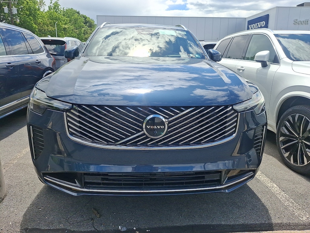 New 2026 Volvo XC90 plug-in hybrid T8 Ultra 7-Seater SUV