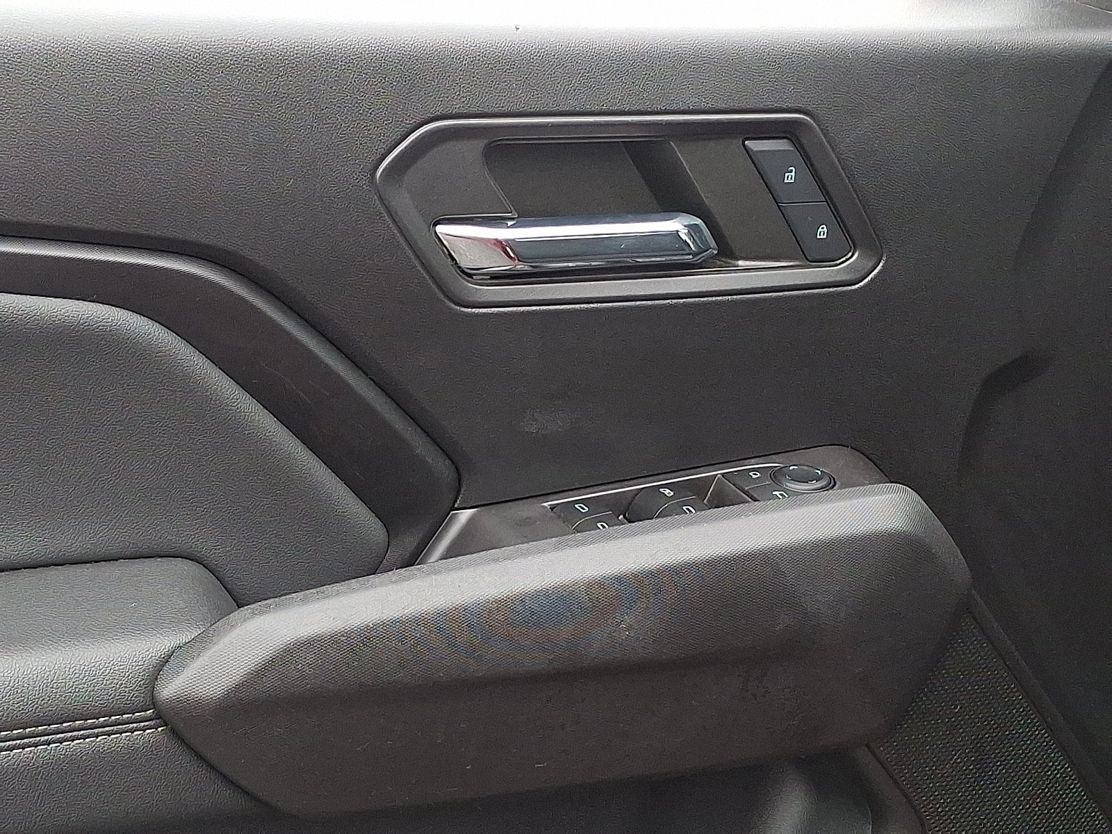 2023 Chevrolet Colorado LT - Photo 14