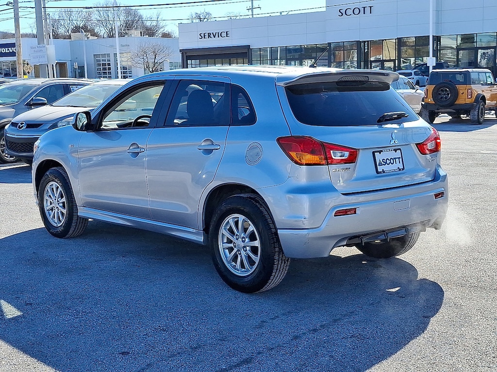 Used 2011 Mitsubishi Outlander Sport ES SUV