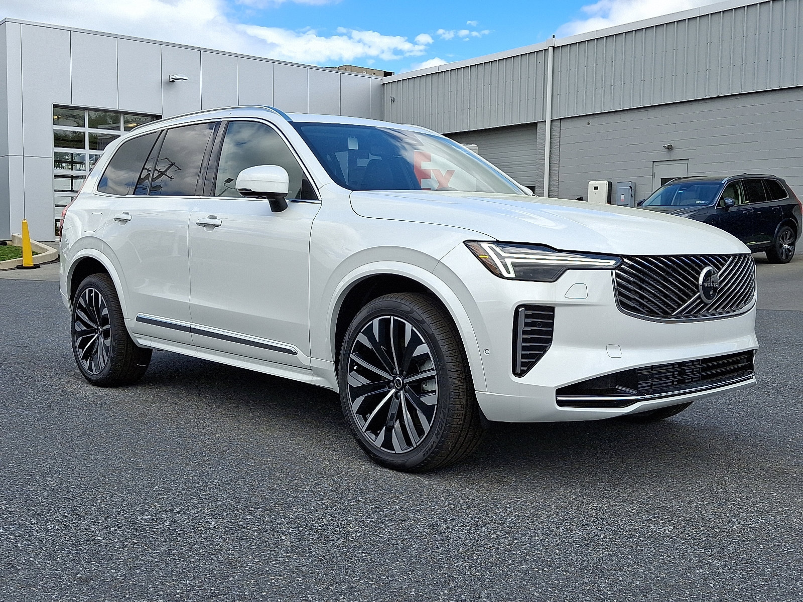 2025 Volvo XC90 plug-in hybrid T8 (2025.5) Ultra 7-Seater