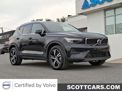 2025 Volvo XC40 B5 Core Bright Theme SUV