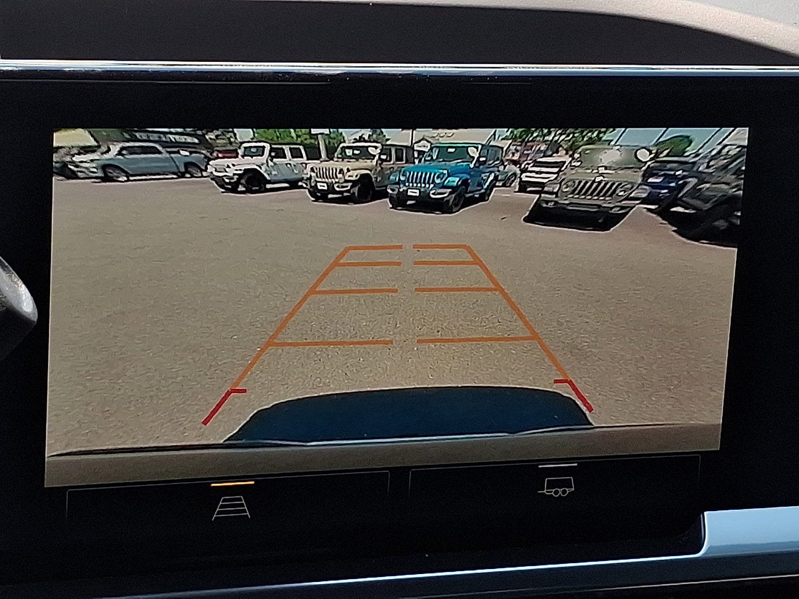 2022 Chevrolet Silverado 1500 LT - Photo 24