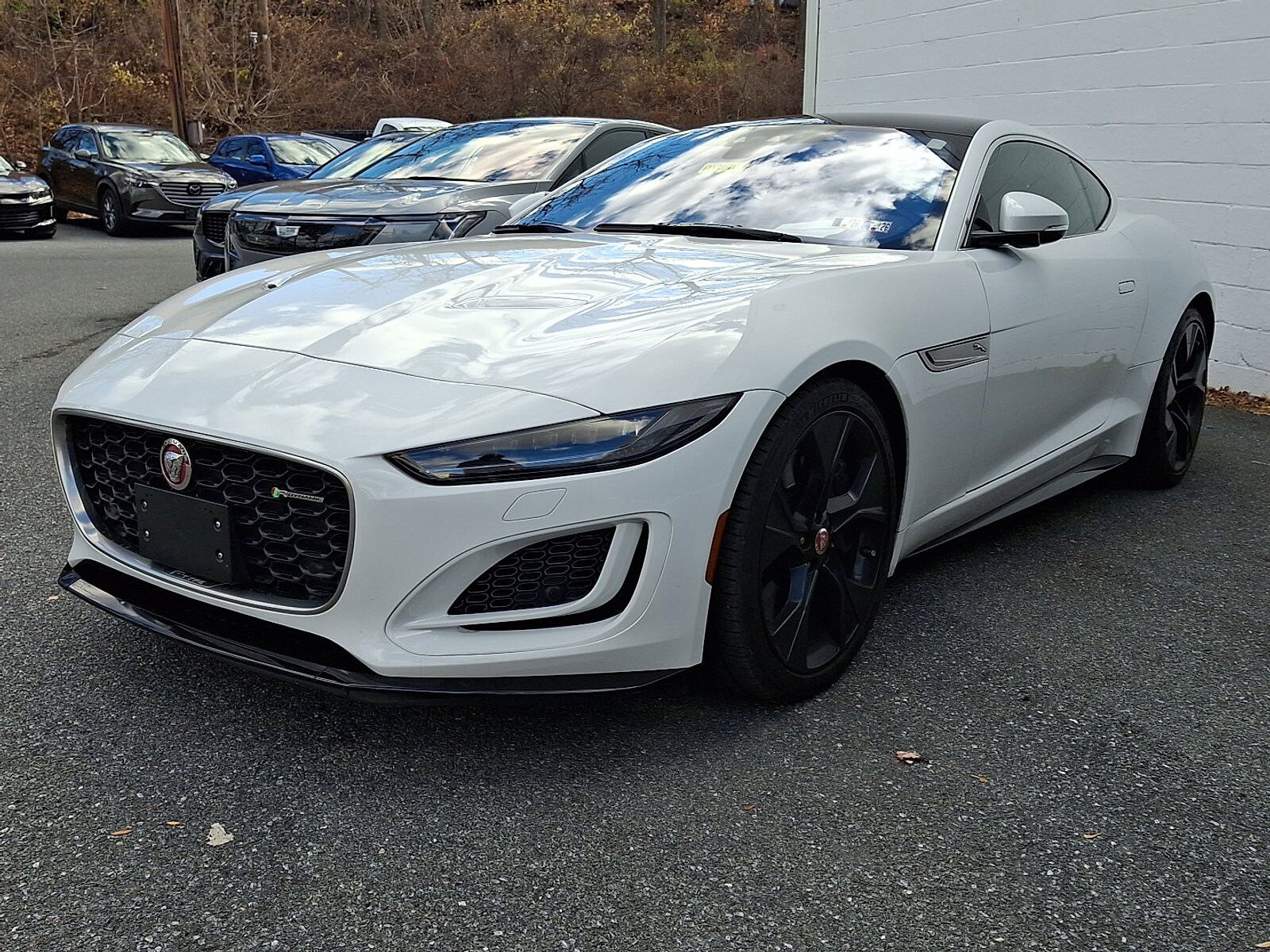 2021 Jaguar F-TYPE R-Dynamic photo 3