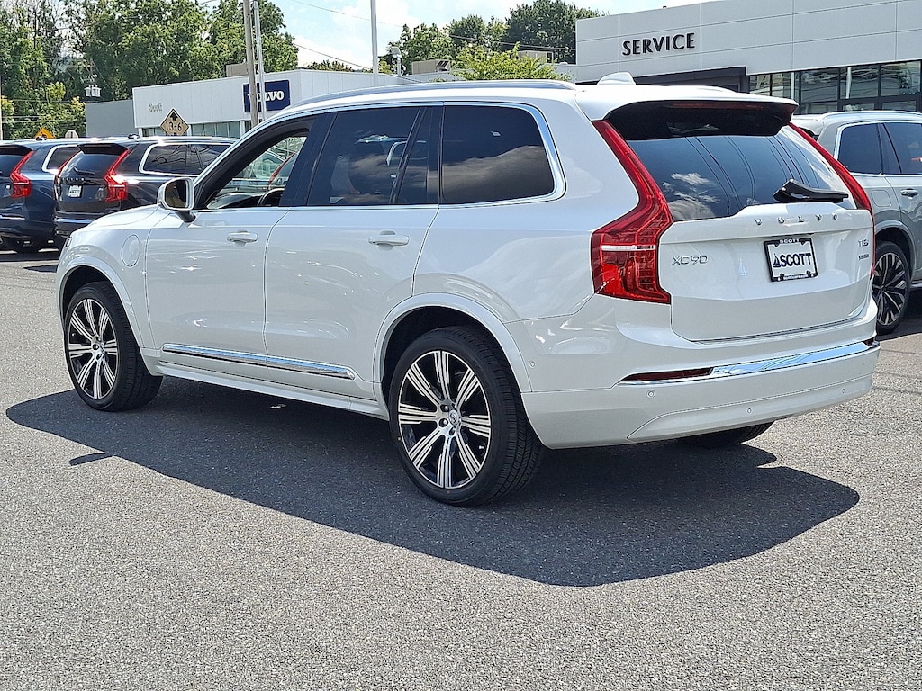 Certified 2025 Volvo XC90 plug-in hybrid T8 Ultra 7-Seater SUV