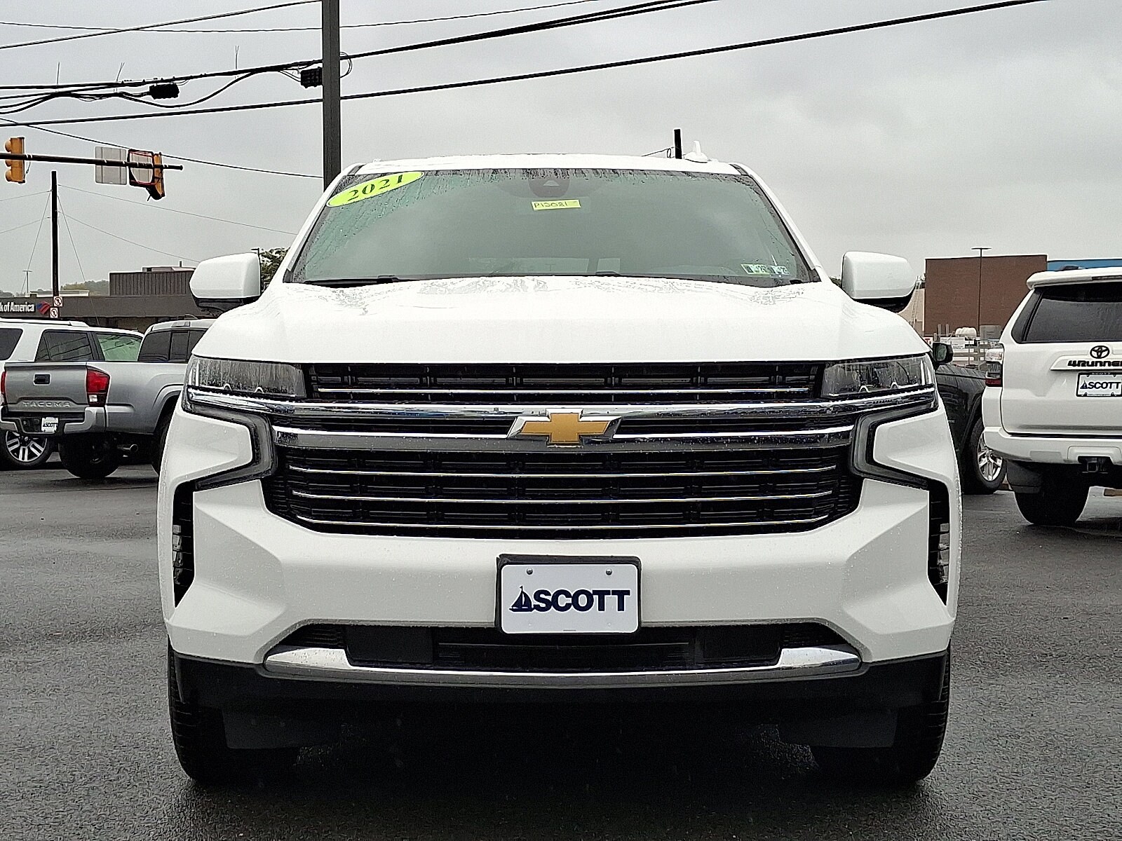 2021 Chevrolet Tahoe LT photo 2