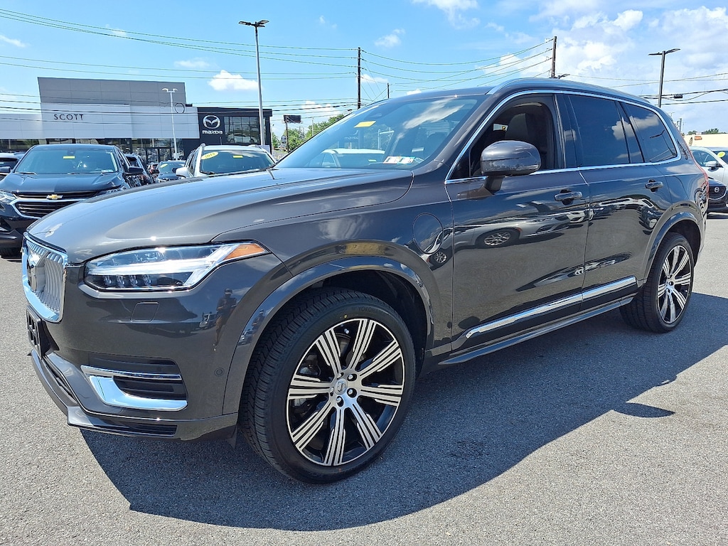 Certified 2024 Volvo XC90 plug-in hybrid T8 Ultimate Bright 7-Seater SUV