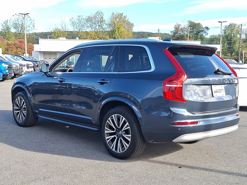 Certified 2022 Volvo XC90 T6 AWD Momentum 6 Seater SUV