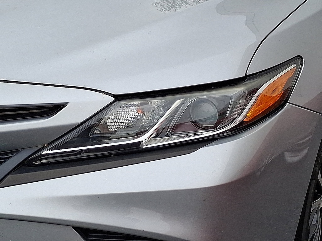 Used 2019 Toyota Camry SE Sedan