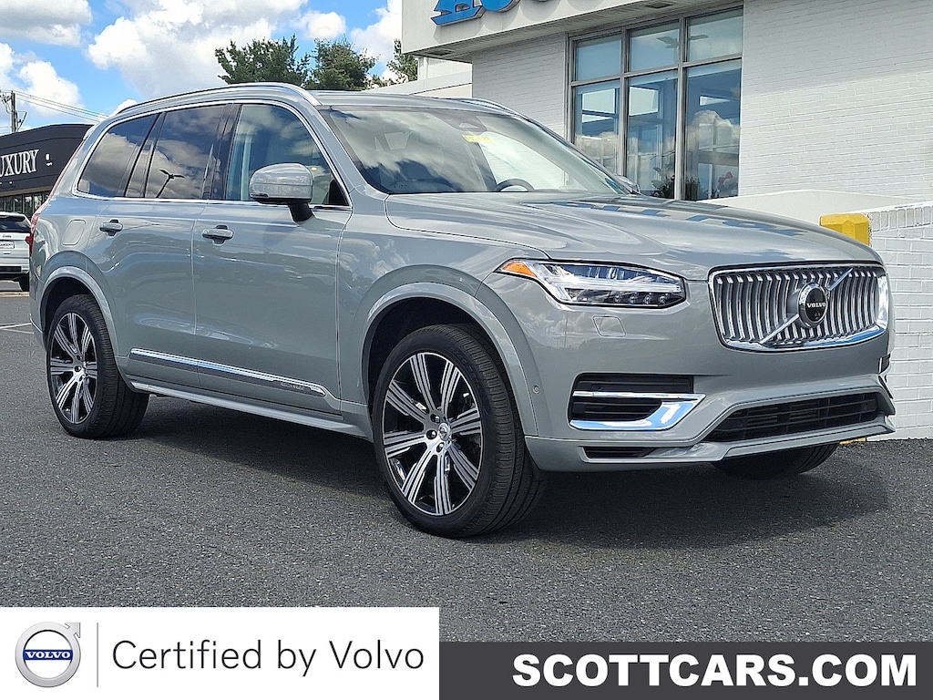 Certified 2024 Volvo XC90 plug-in hybrid T8 Ultimate Bright 7-Seater SUV