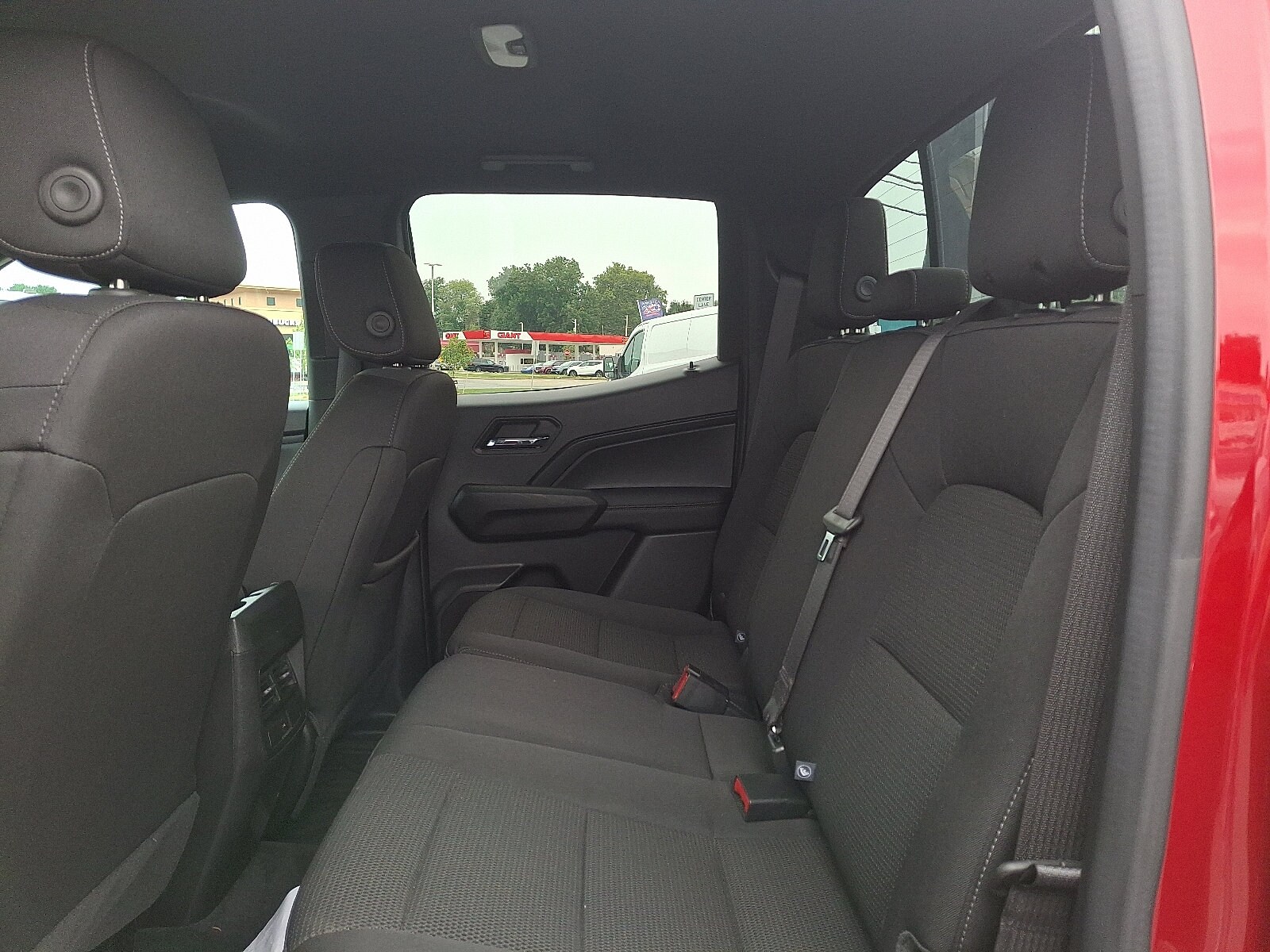 2023 Chevrolet Colorado LT - Photo 12
