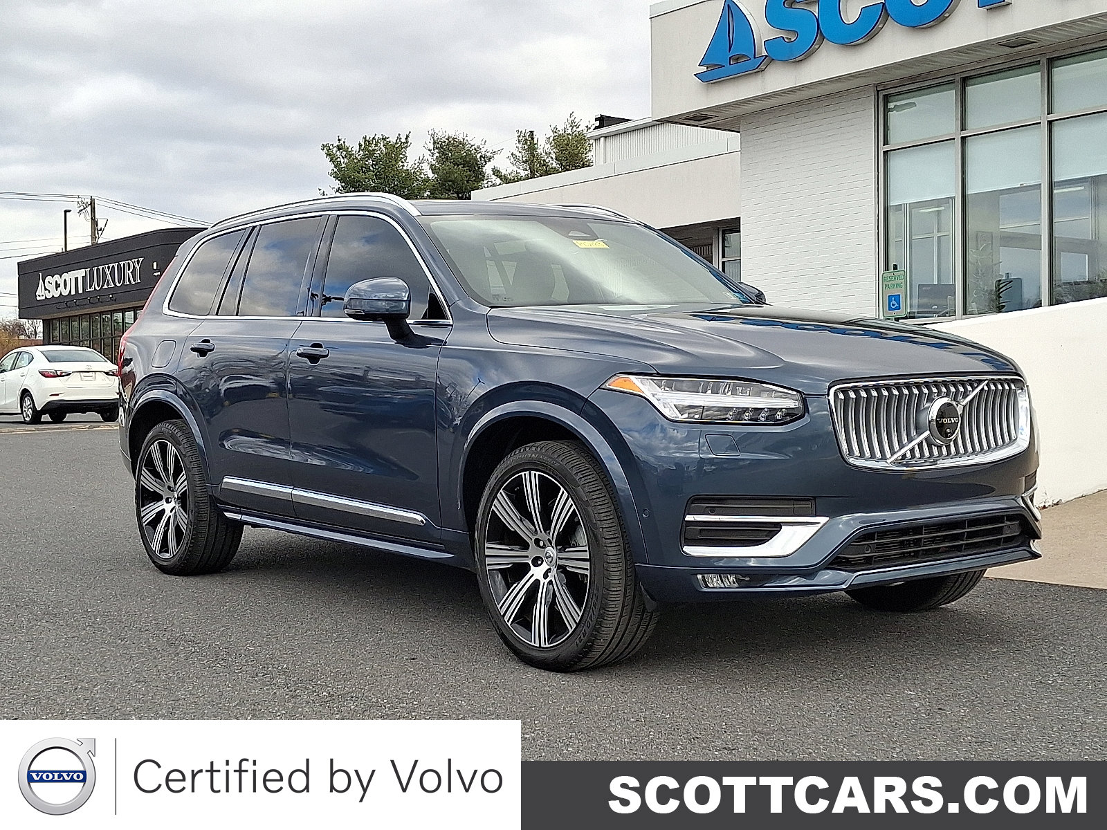 2024 Volvo XC90 Plus's photo