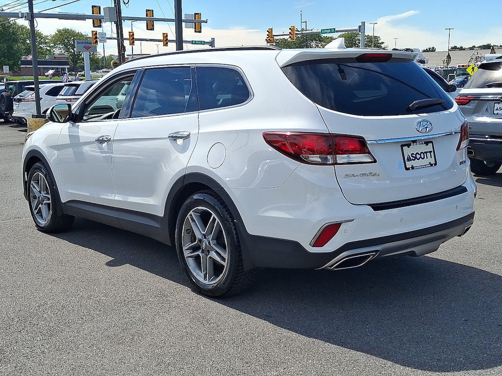 Used 2018 Hyundai Santa Fe SE Ultimate SUV