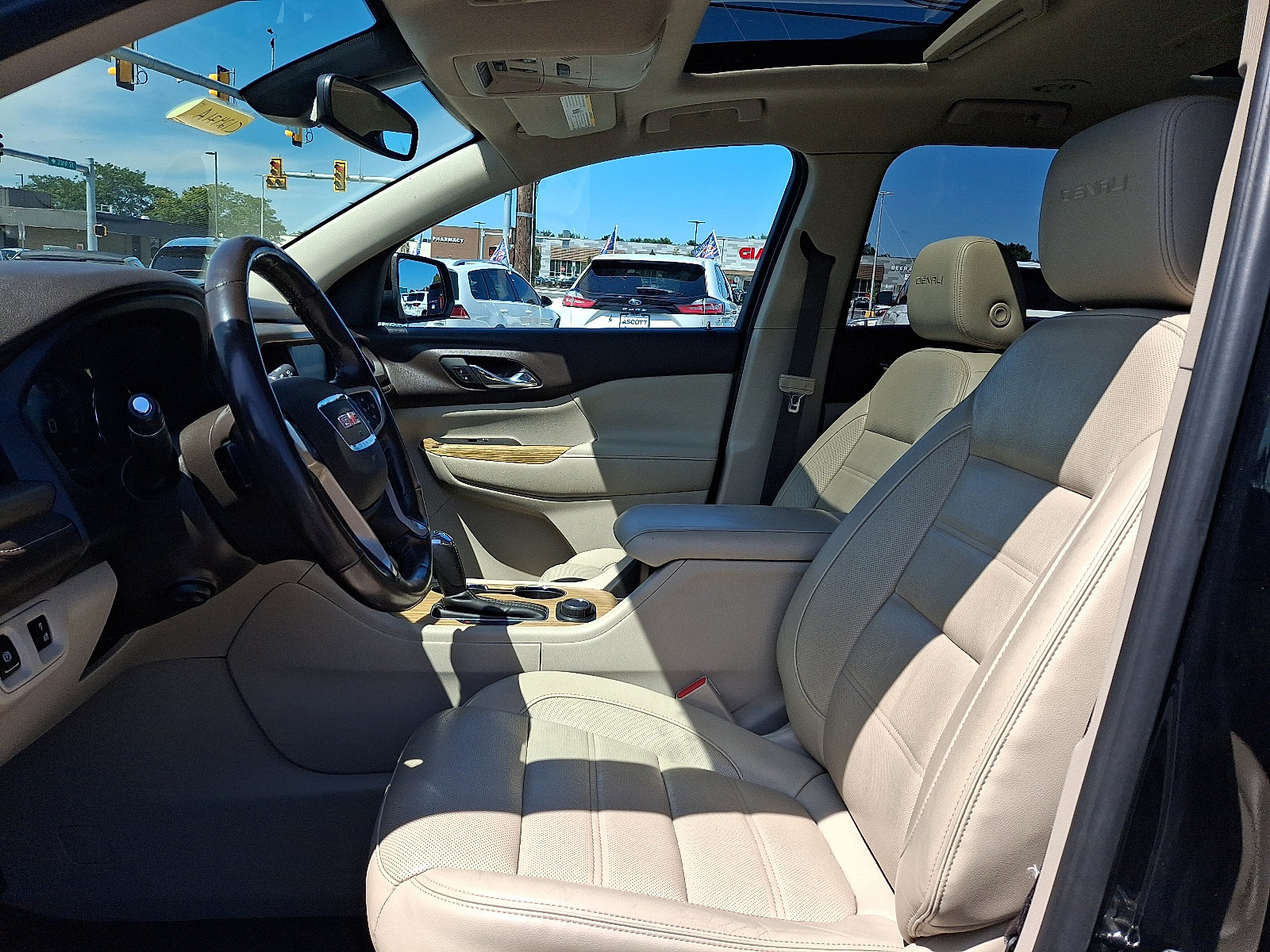 2018 GMC Acadia Denali - Photo 14