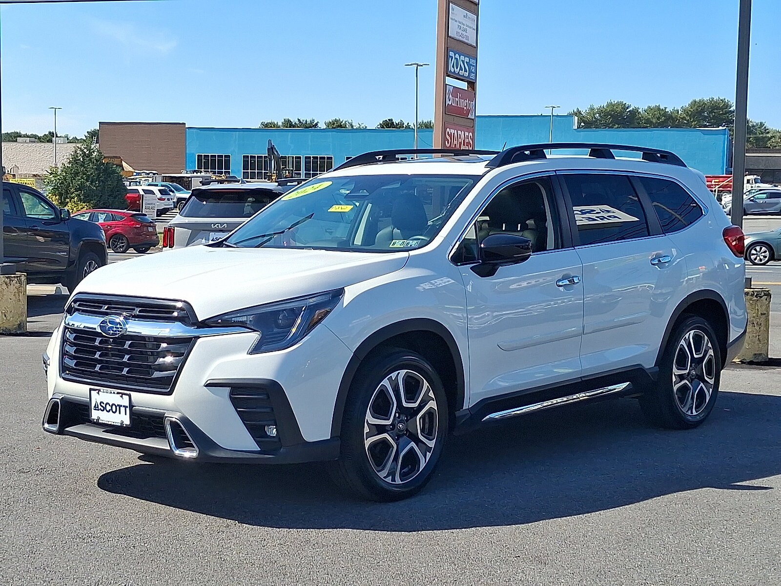 2024 Subaru Ascent Touring photo 3