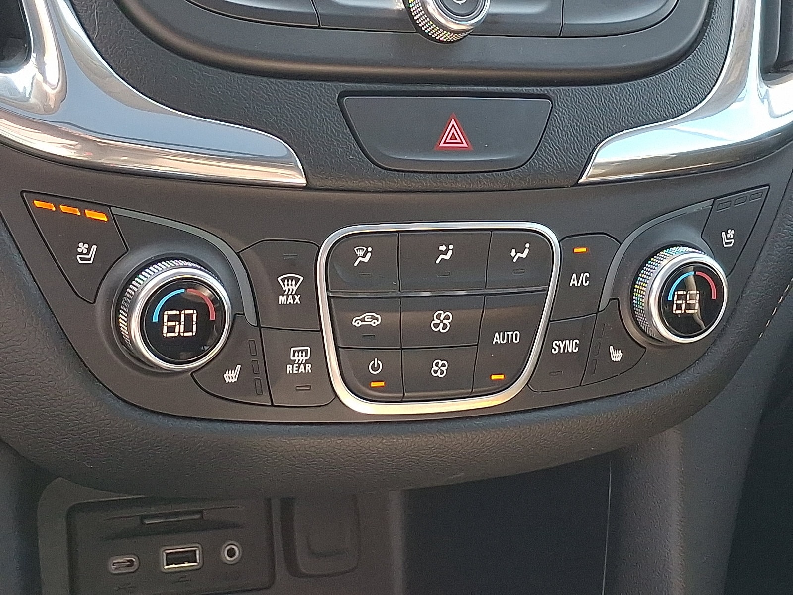 2019 Chevrolet Equinox Premier - Photo 21