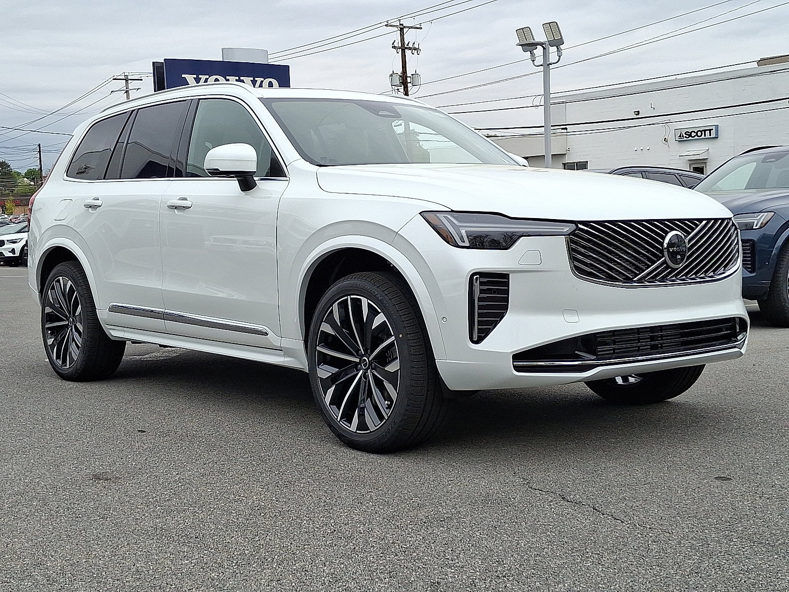 2026 Volvo XC90 T8 Recharge Ultra Bright 6-Seater 4WD's photo