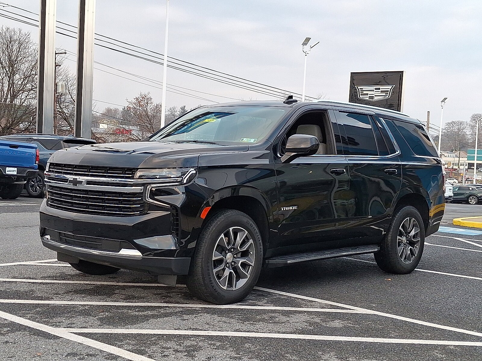 2023 Chevrolet Tahoe LT photo 2