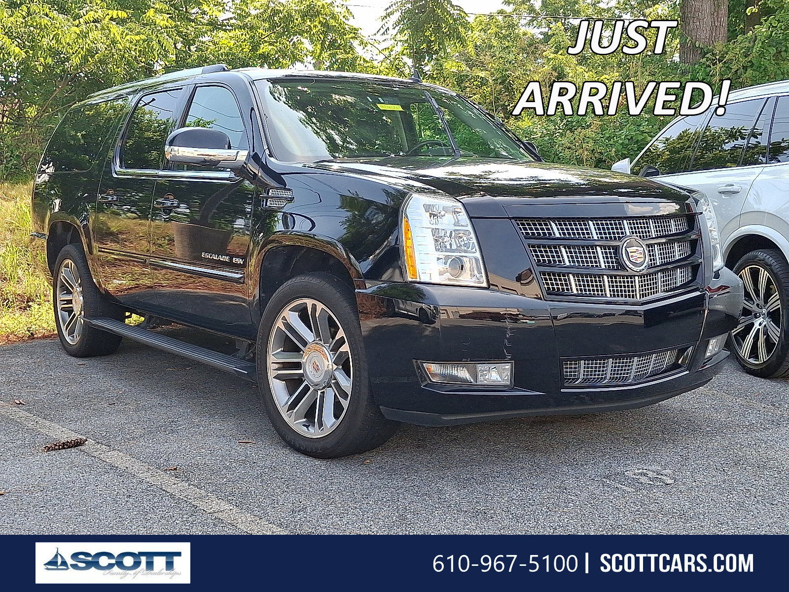 2013 Cadillac Escalade ESV AWD Premium's photo