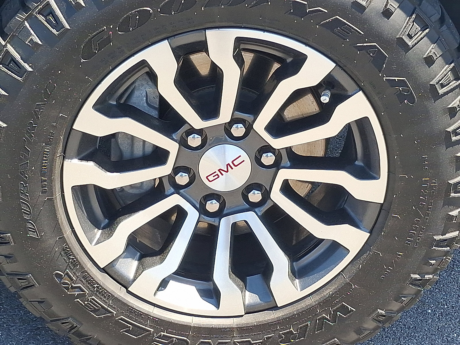 2023 GMC Sierra 1500 AT4 - Photo 8