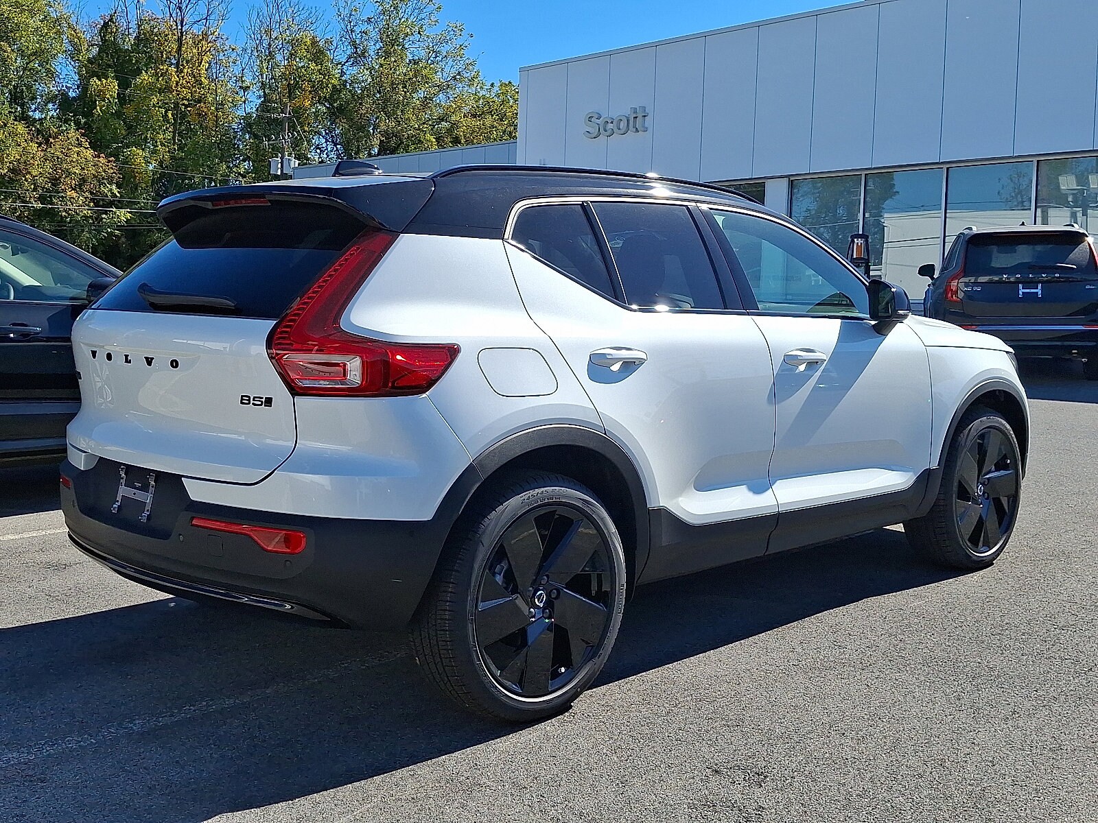 2026 Volvo XC40 photo 4
