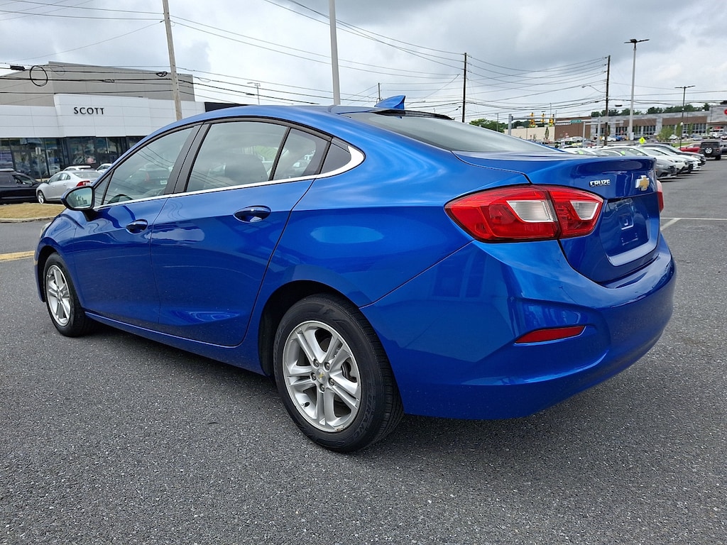Used 2017 Chevrolet Cruze LT Auto Sedan