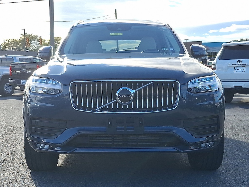 Certified 2022 Volvo XC90 T6 AWD Momentum 6 Seater SUV