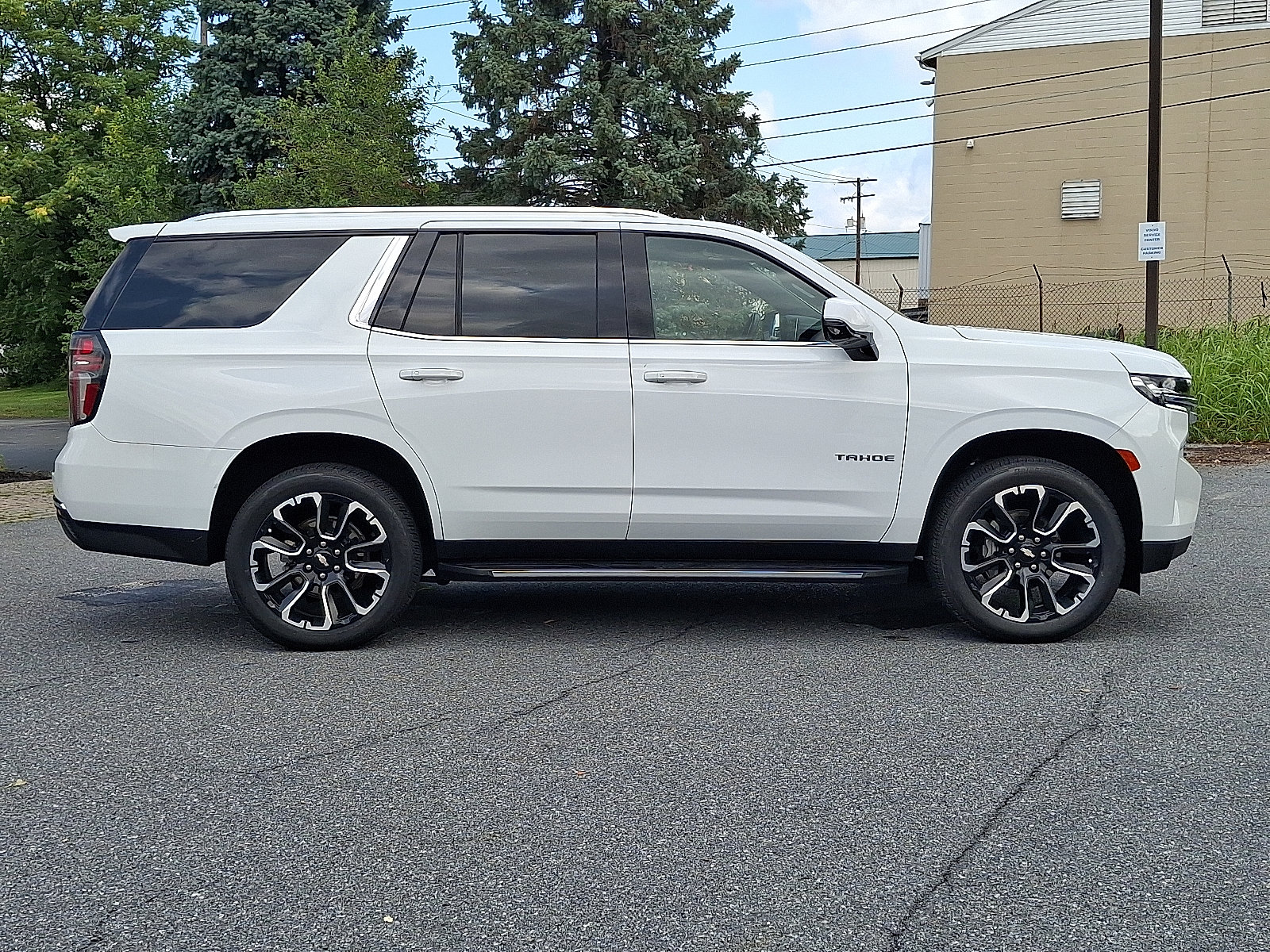 2023 Chevrolet Tahoe LT - Photo 7