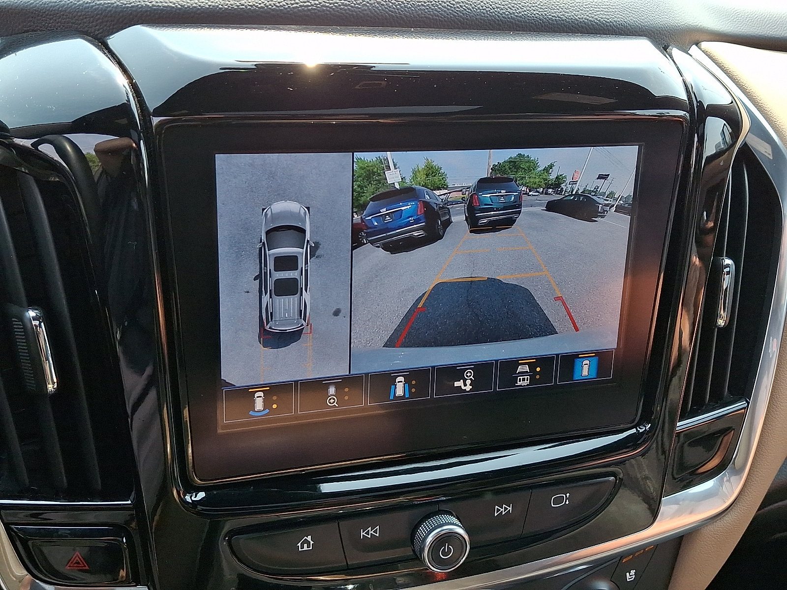 2023 Chevrolet Traverse Premier - Photo 20