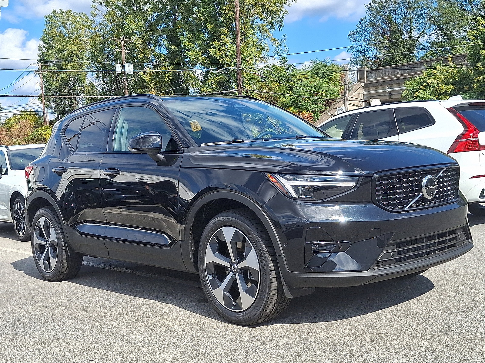 2026 Volvo XC40 Plus's photo