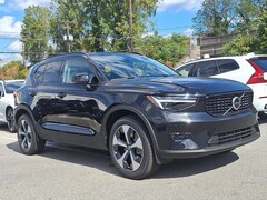 2026 Volvo XC40 B5 Plus AWD SUV