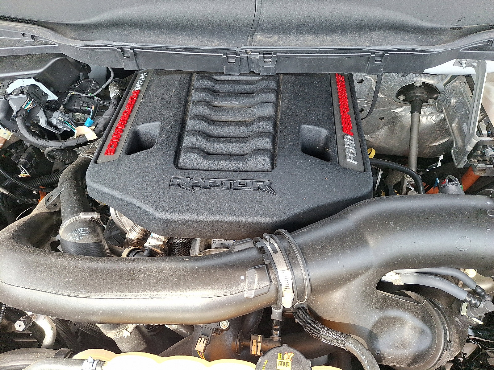 2023 Ford F-150 Raptor - Photo 26