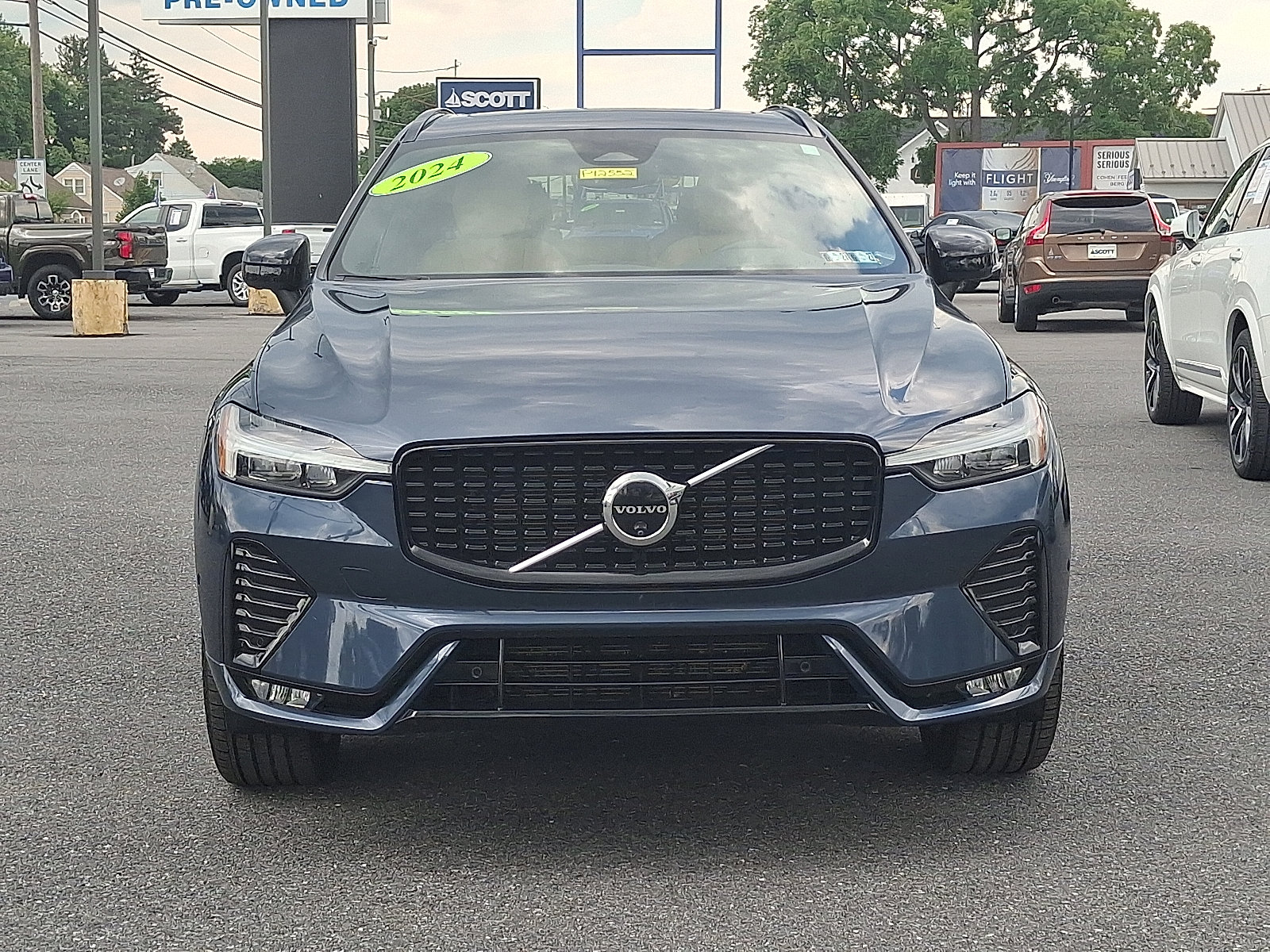 YV4L12RM9R1800800