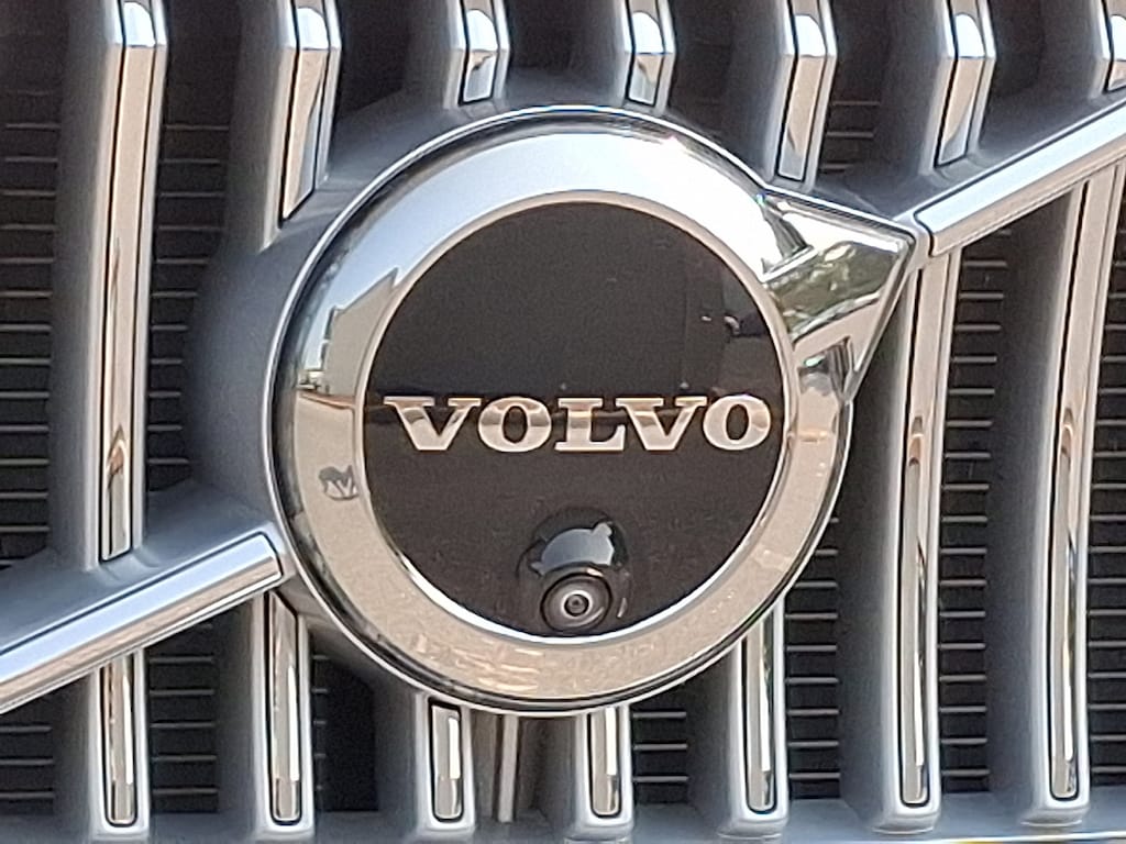 Certified 2025 Volvo XC90 plug-in hybrid T8 Ultra 7-Seater SUV