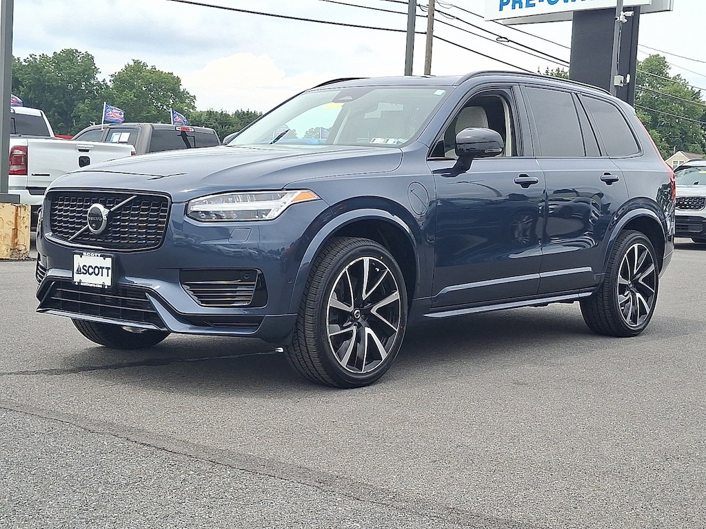 Certified 2023 Volvo XC90 Recharge Plug-In Hybrid Ultimate Dark 7-Seater SUV