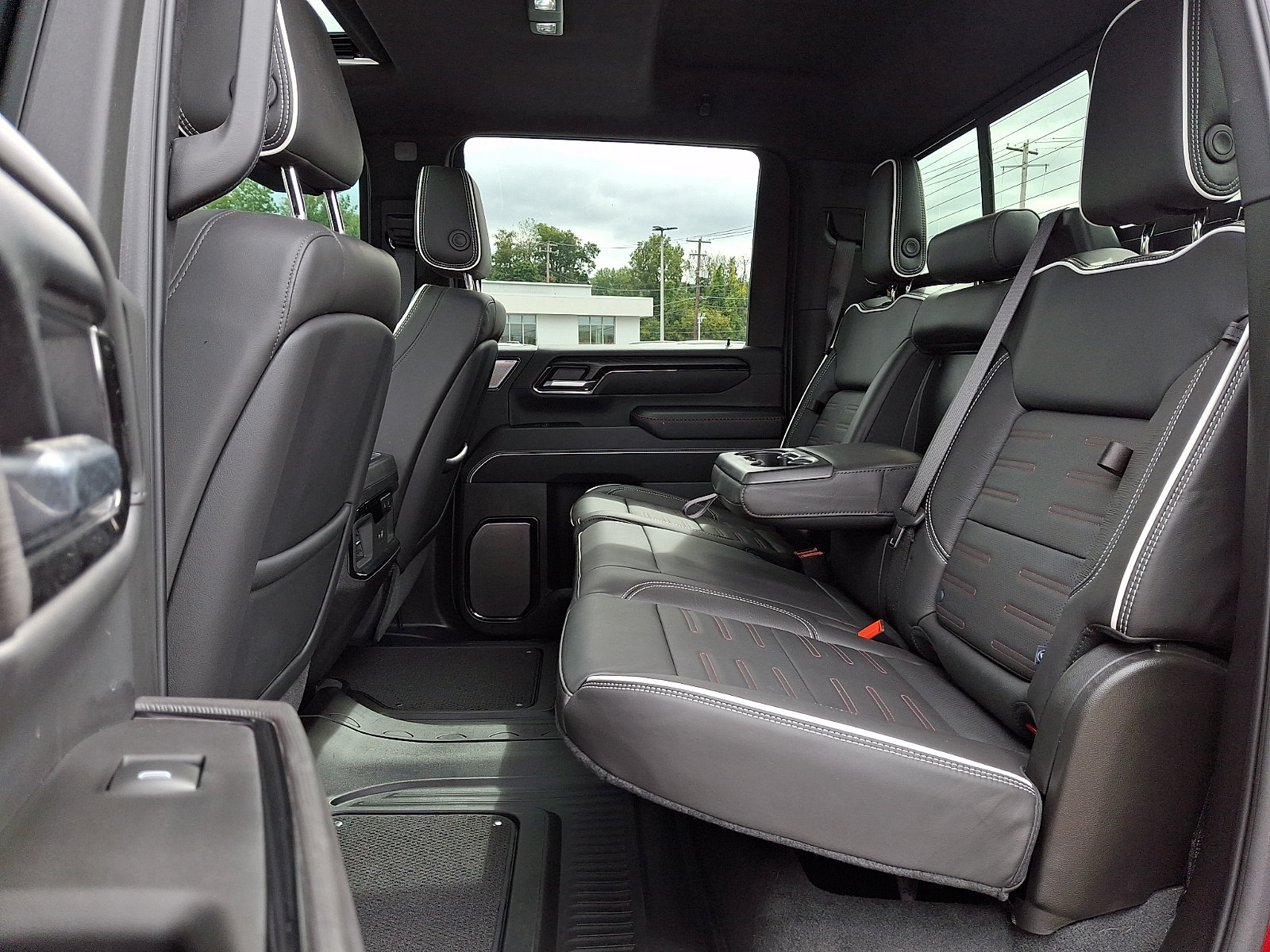 2025 GMC Sierra 2500HD AT4X - Photo 10