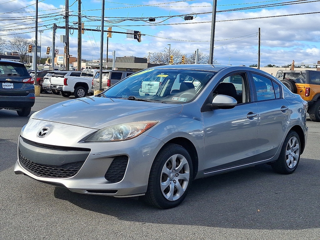 Used 2013 Mazda Mazda3 i Sport Sedan