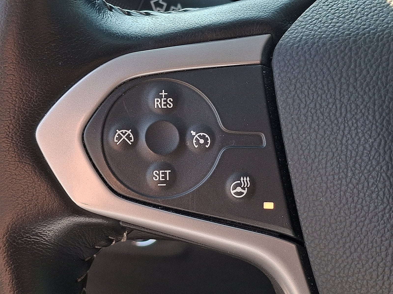 2021 Chevrolet Colorado ZR2 - Photo 17