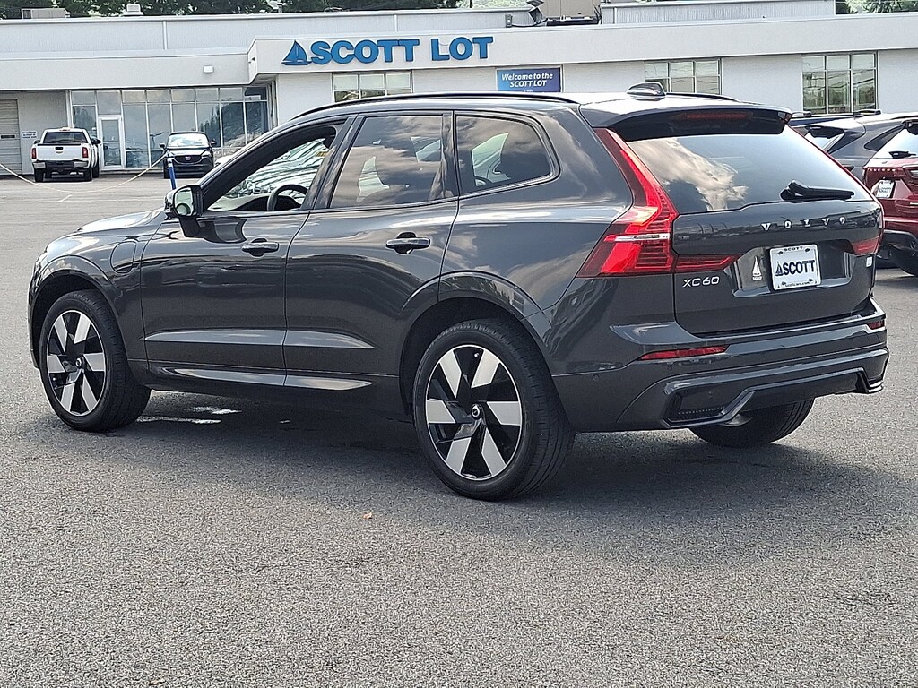 Certified 2024 Volvo XC60 plug-in hybrid T8 Ultimate Dark SUV