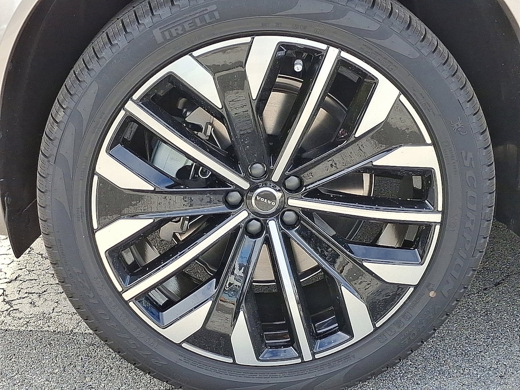 New 2026 Volvo XC90 B6 Plus 7-Seater SUV