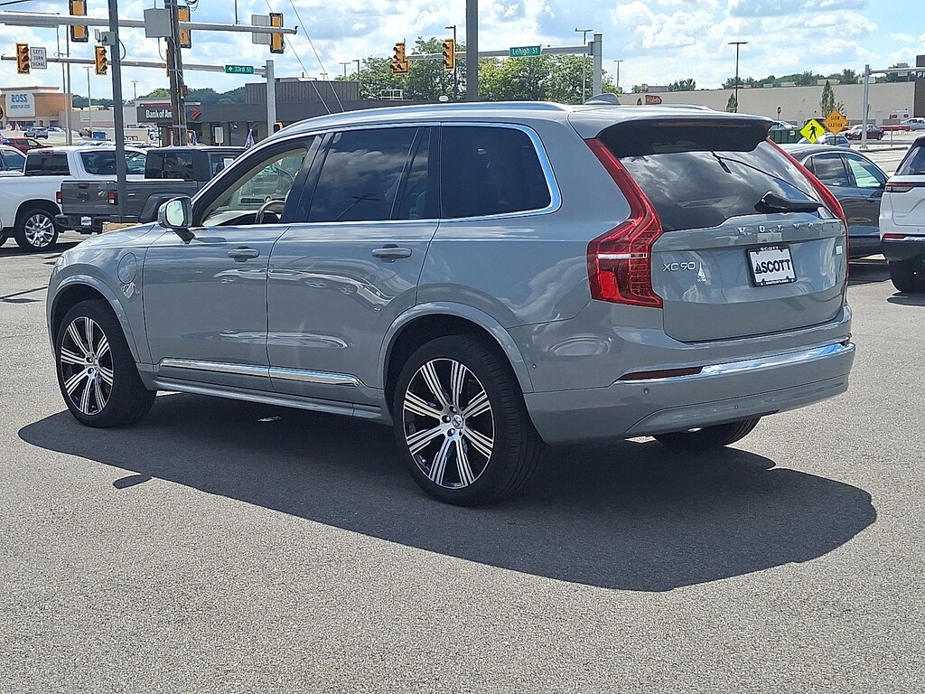 Certified 2024 Volvo XC90 plug-in hybrid T8 Ultimate Bright 7-Seater SUV