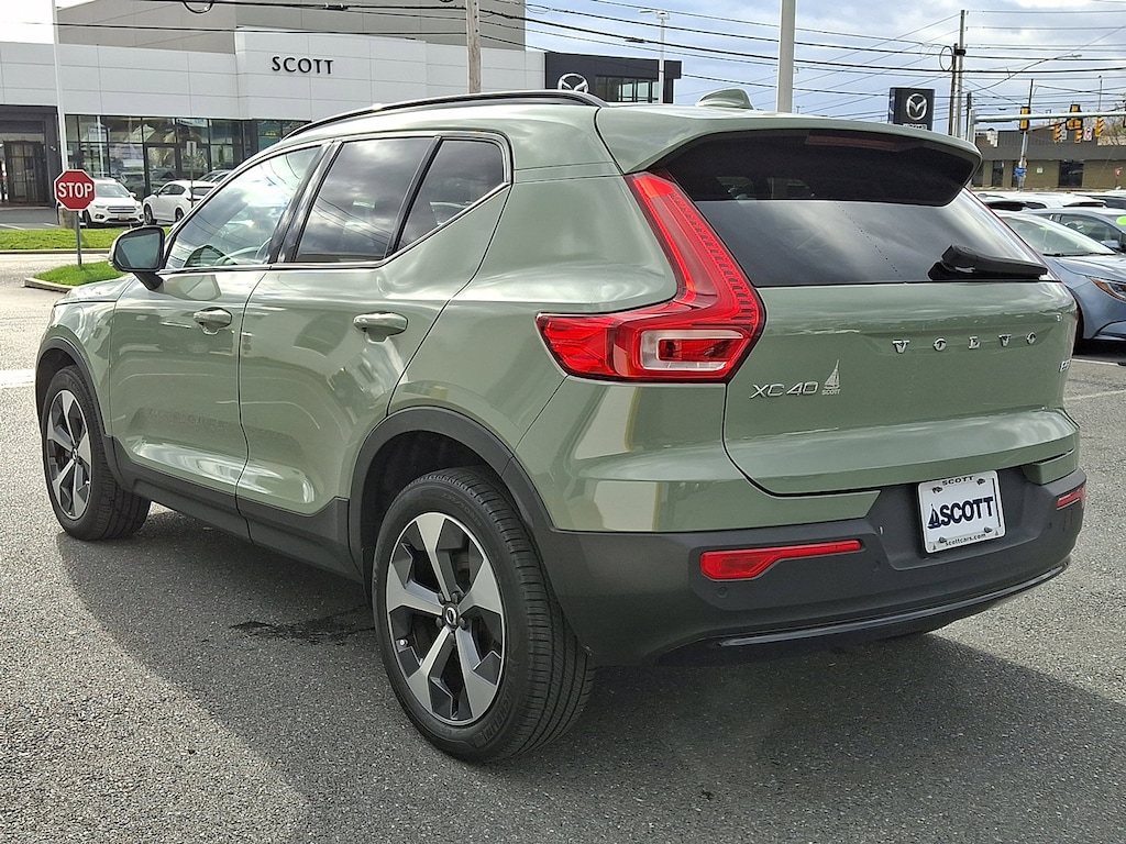 Certified 2023 Volvo XC40 B5 AWD Plus Dark SUV