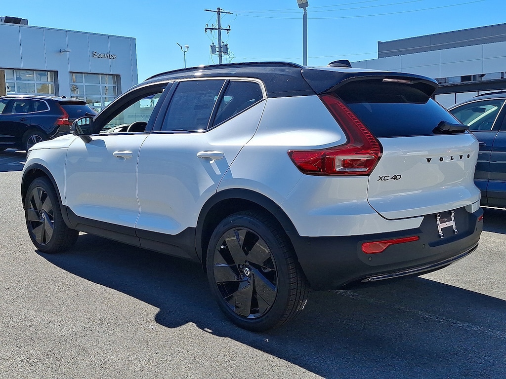 New 2026 Volvo XC40 B5 Ultra Black Edition SUV