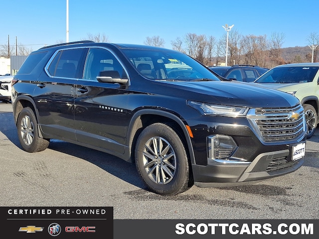 2023 Chevrolet Traverse LT Leather SUV