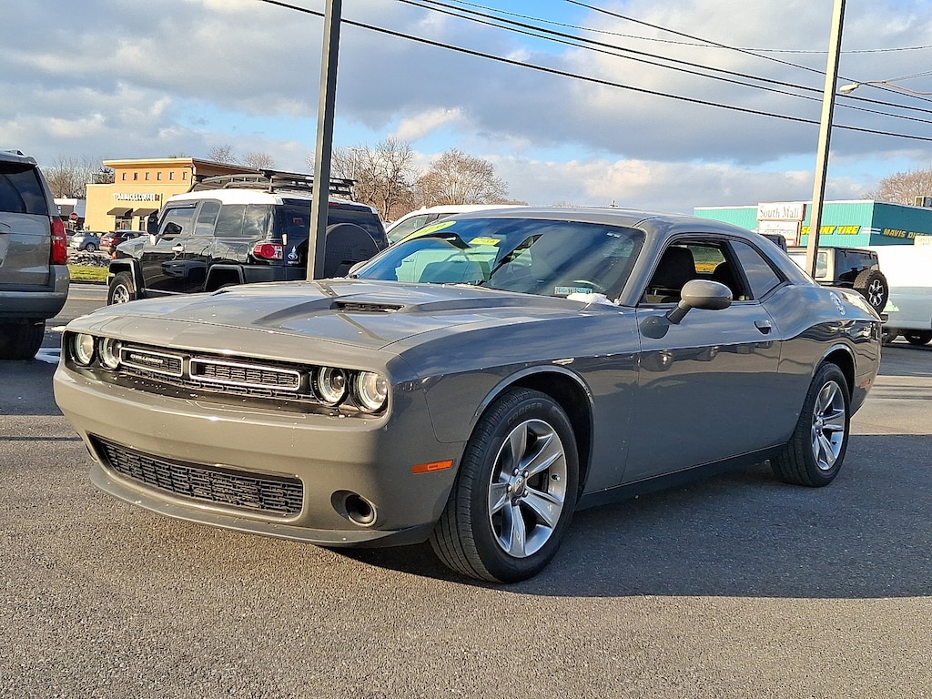 Used 2019 Dodge Challenger SXT Coupe