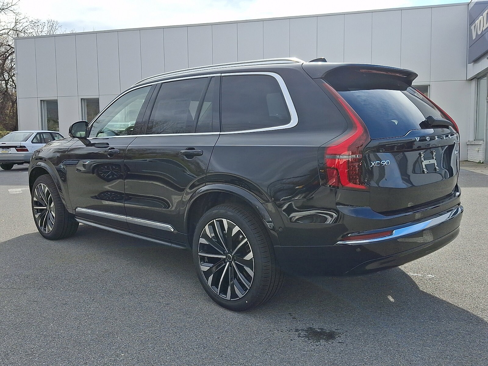2026 Volvo XC90 photo 2