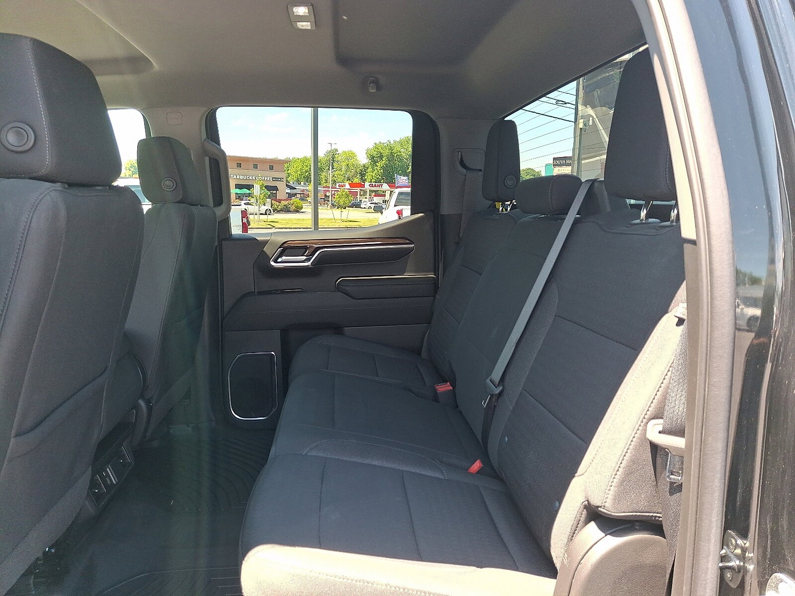 2022 Chevrolet Silverado 1500 LT - Photo 12