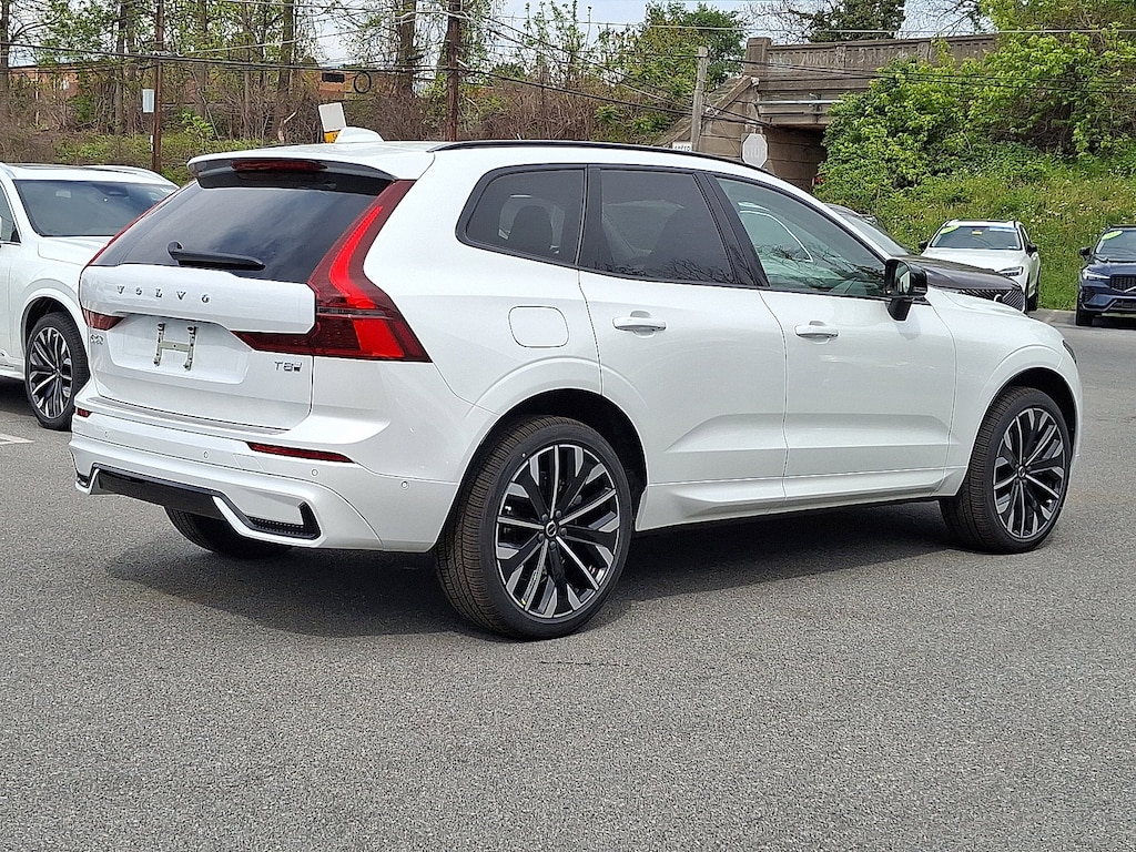 New 2026 Volvo XC60 plug-in hybrid T8 Ultra SUV